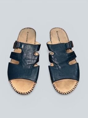 Naturalizer navy leather slide sandals